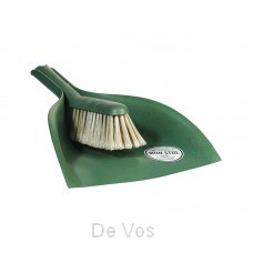 Veger en blik maat L 95% recycled mat.