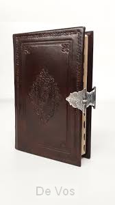 Bijbel zilver slot antiekbruin index