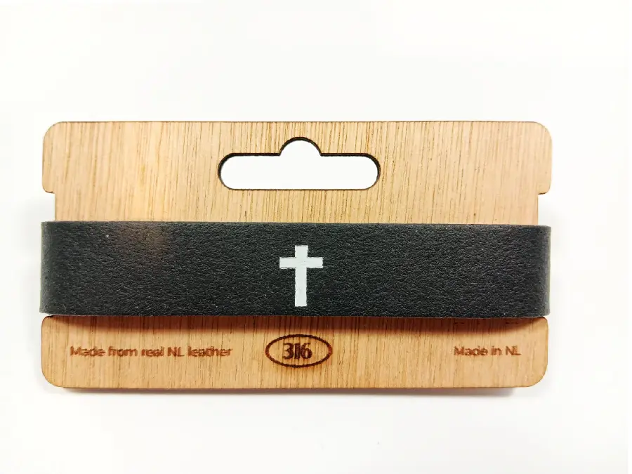 Armband leer zwart Kruis hout